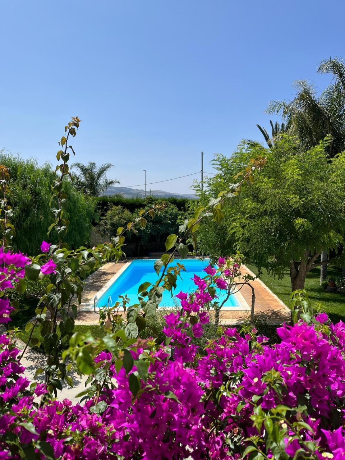 Dabbanna Guest House Chiaramonte Gulfi Exterior photo