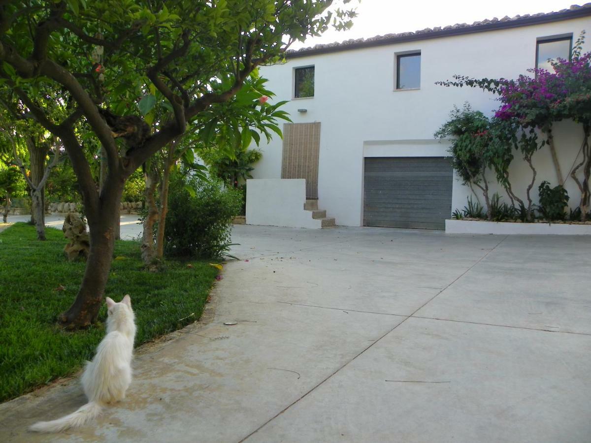 Dabbanna Guest House Chiaramonte Gulfi Exterior photo